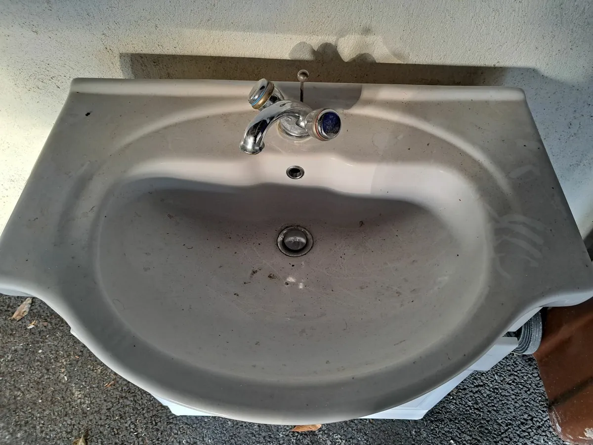 Vanity unit and sink - Image 2