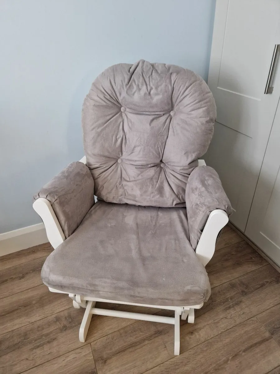 Babylo Brompton Rocking Chair and Footstool - Image 4