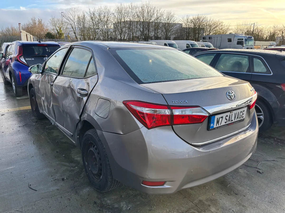 16 Corolla 1.3 Petrol NCT 11/26 90km Drives - Image 4