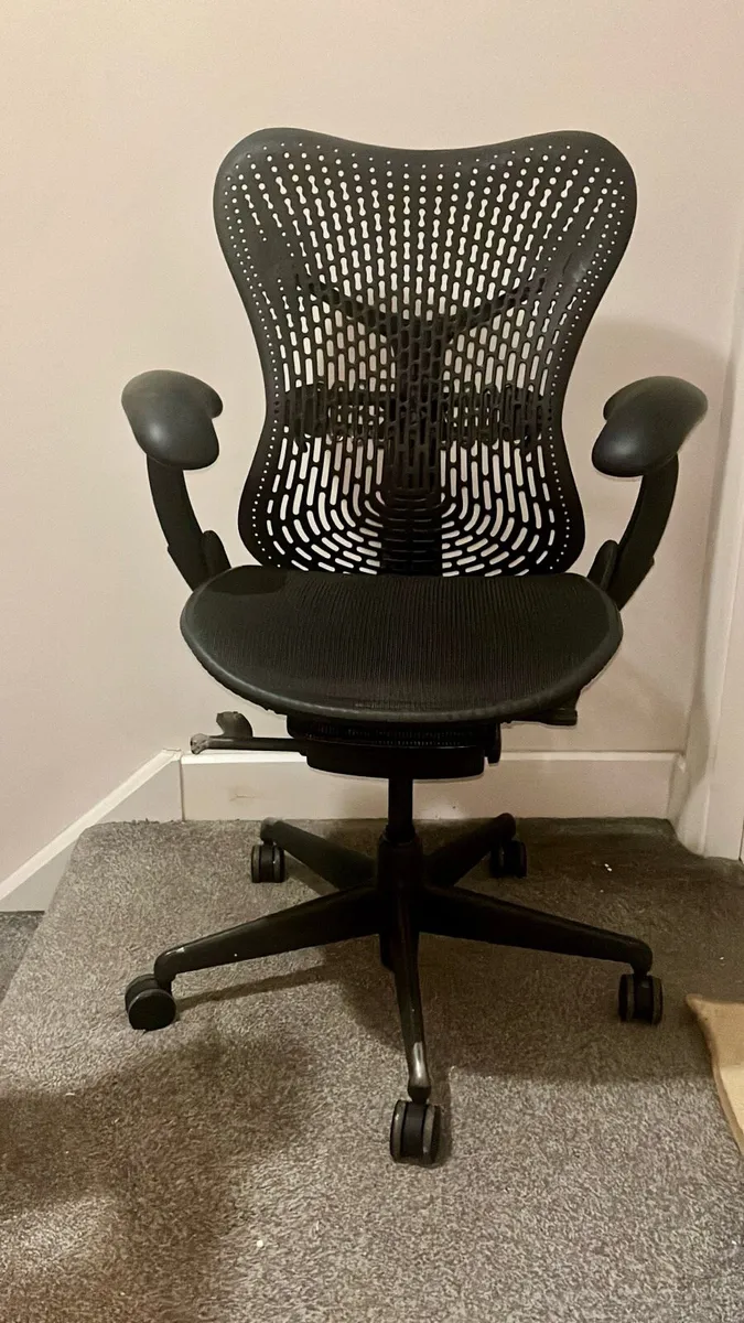 Herman Miller Mirra 2 Office chair - Image 1