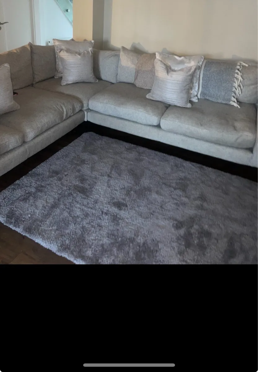 Corner couch - Image 3