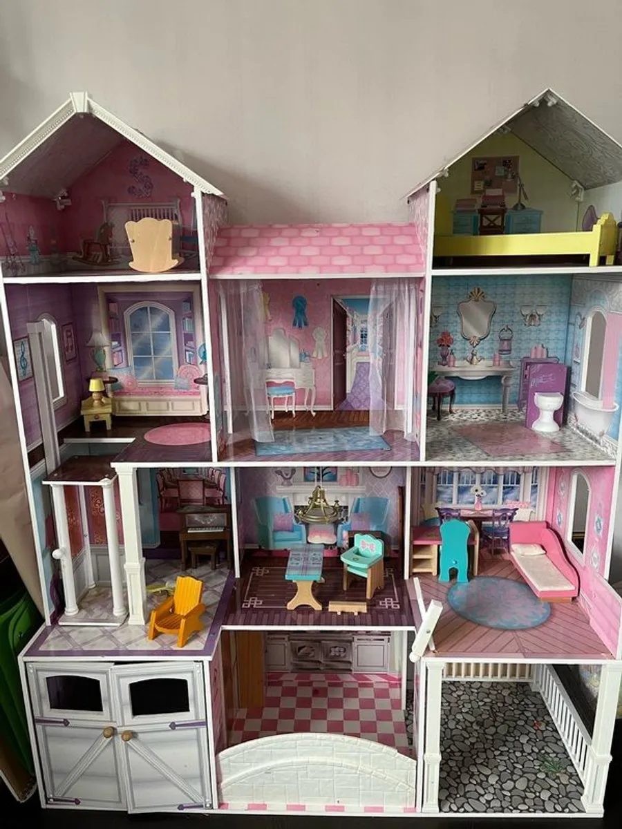 Doll House