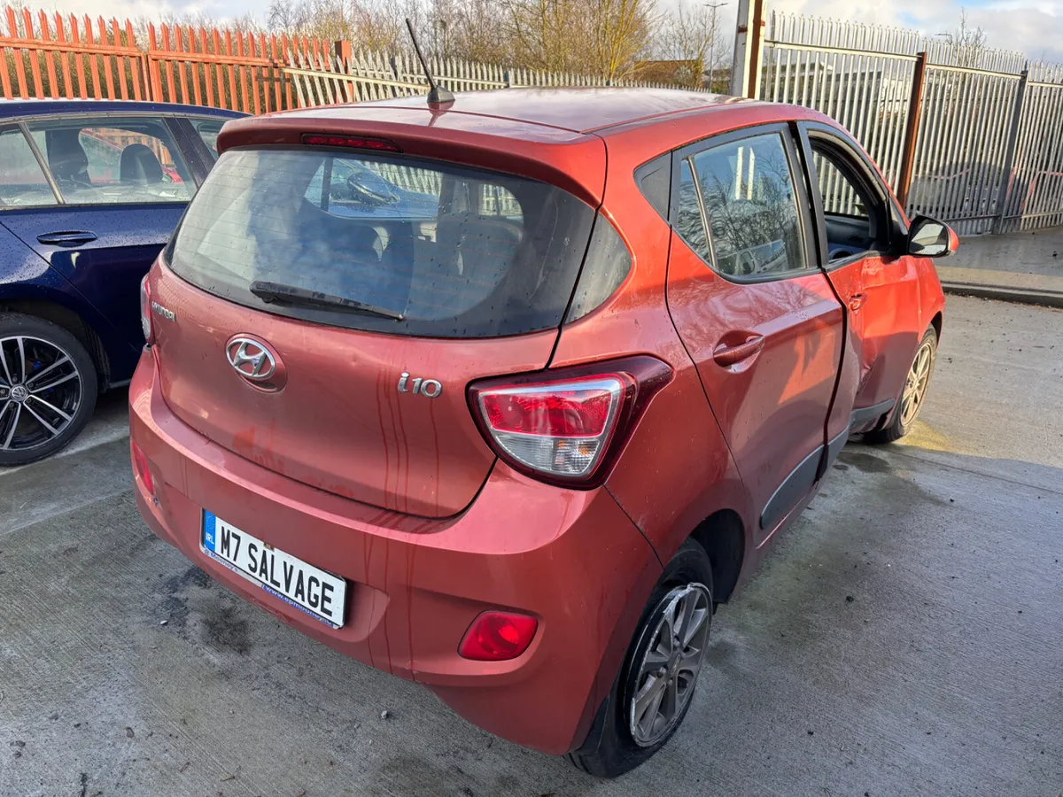 15 i10 Delux 1.0 74km Drives - Image 3