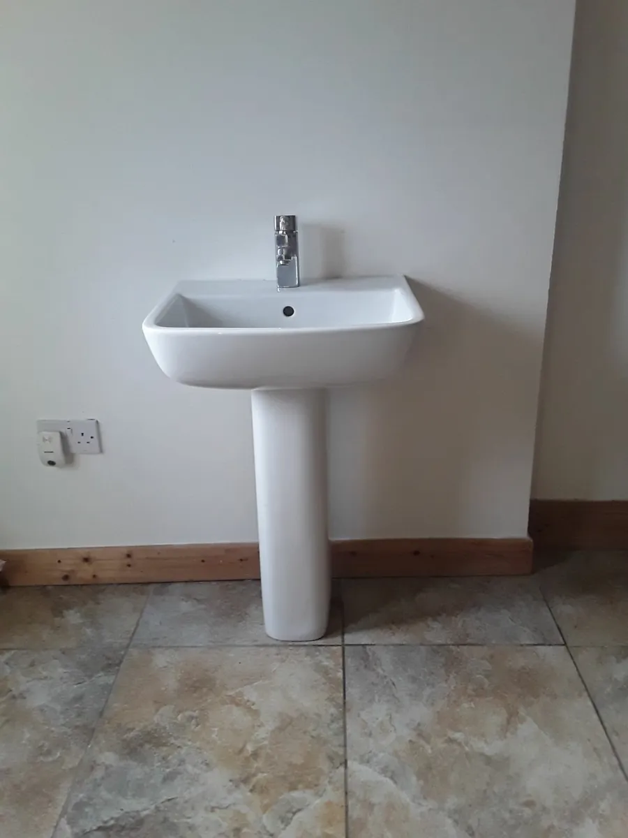 Sink pedestal mix tap - Image 2