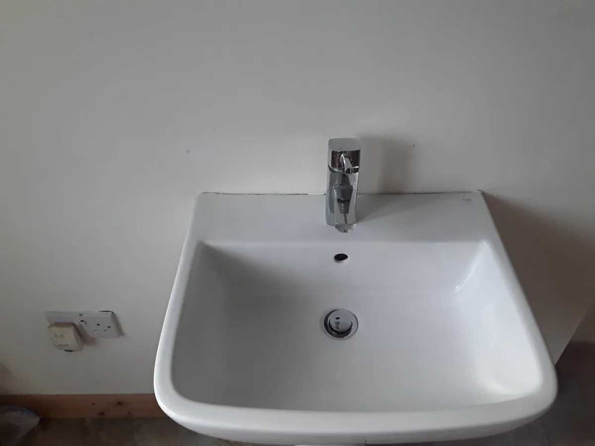 Sink pedestal mix tap - Image 3