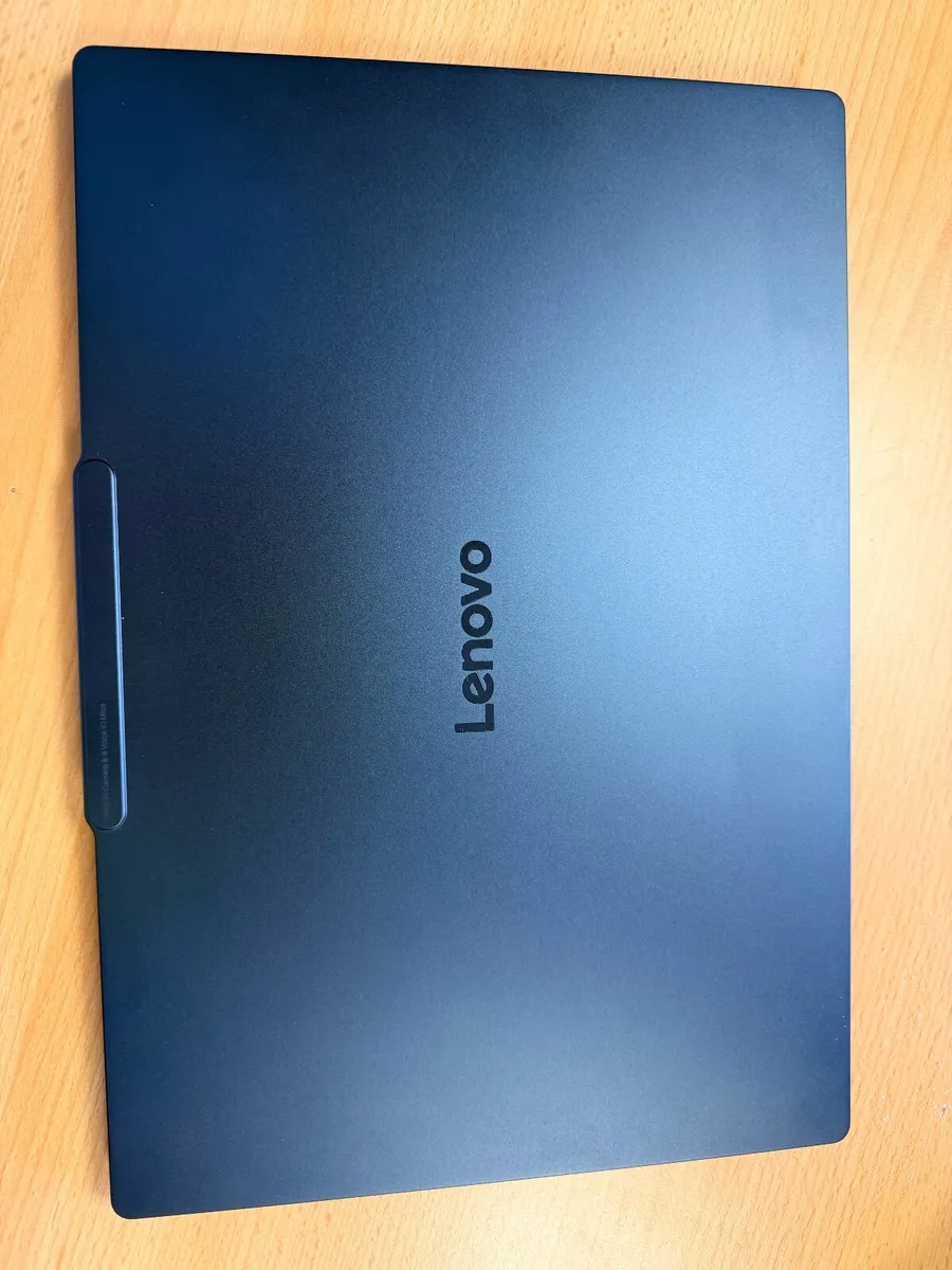 Lenovo Yoga Slim 7 – model 14Q8X9 - Image 4