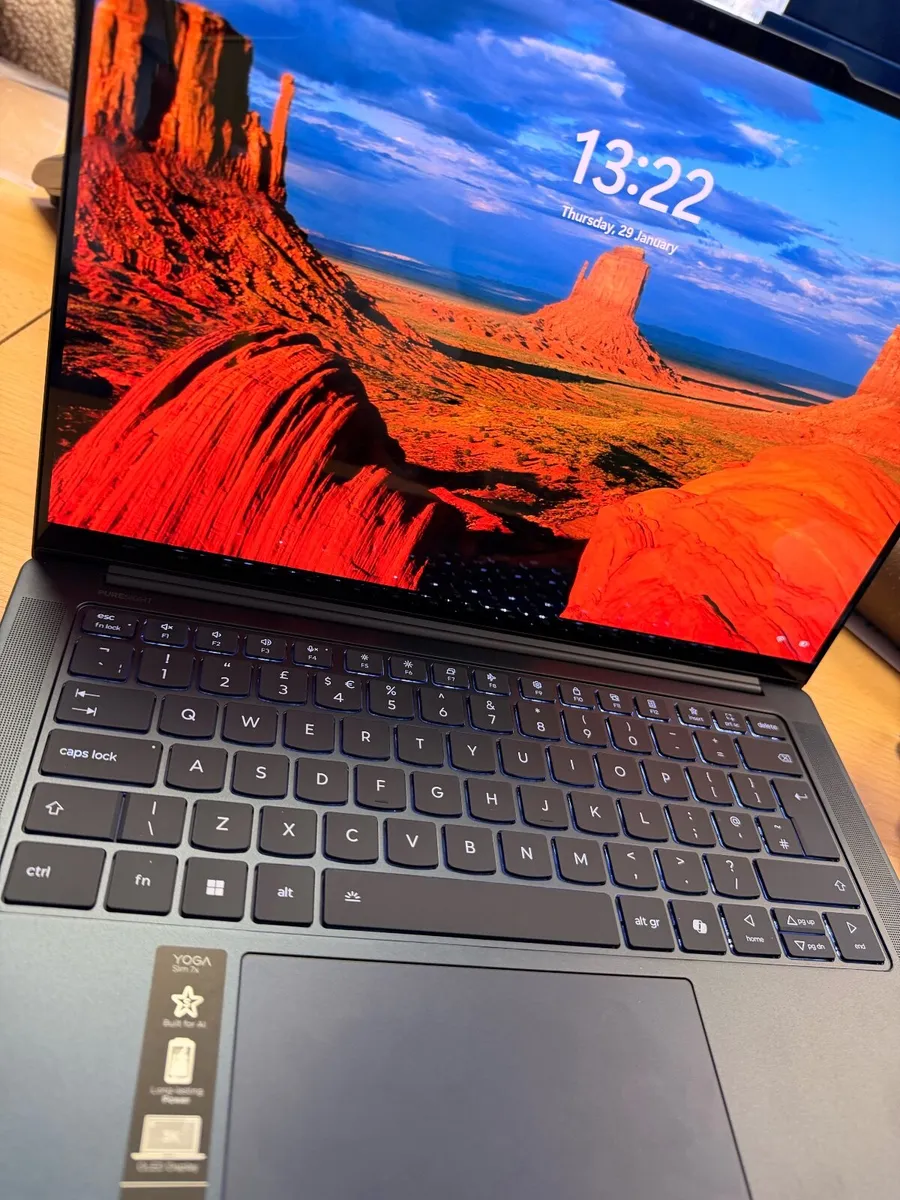 Lenovo Yoga Slim 7 – model 14Q8X9 - Image 1