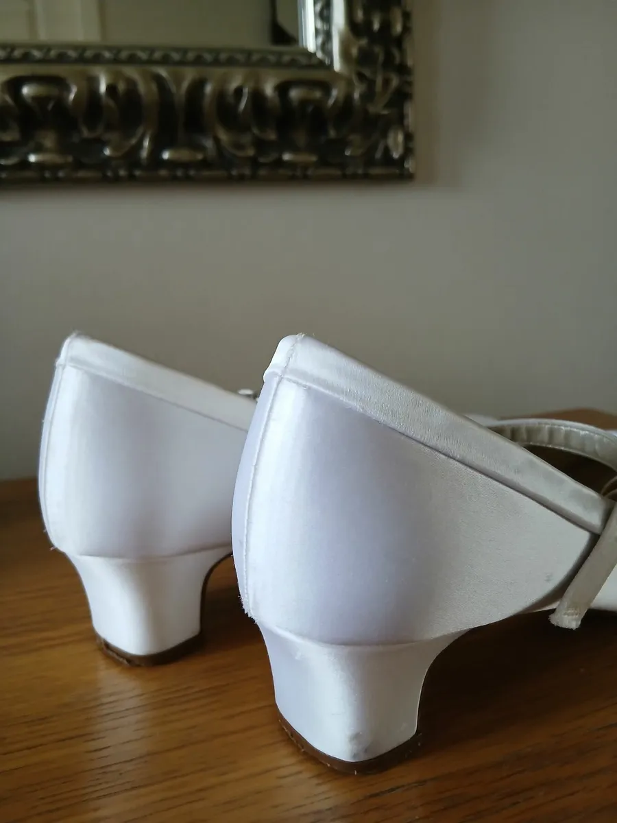 Girls Communion shoes - Image 1