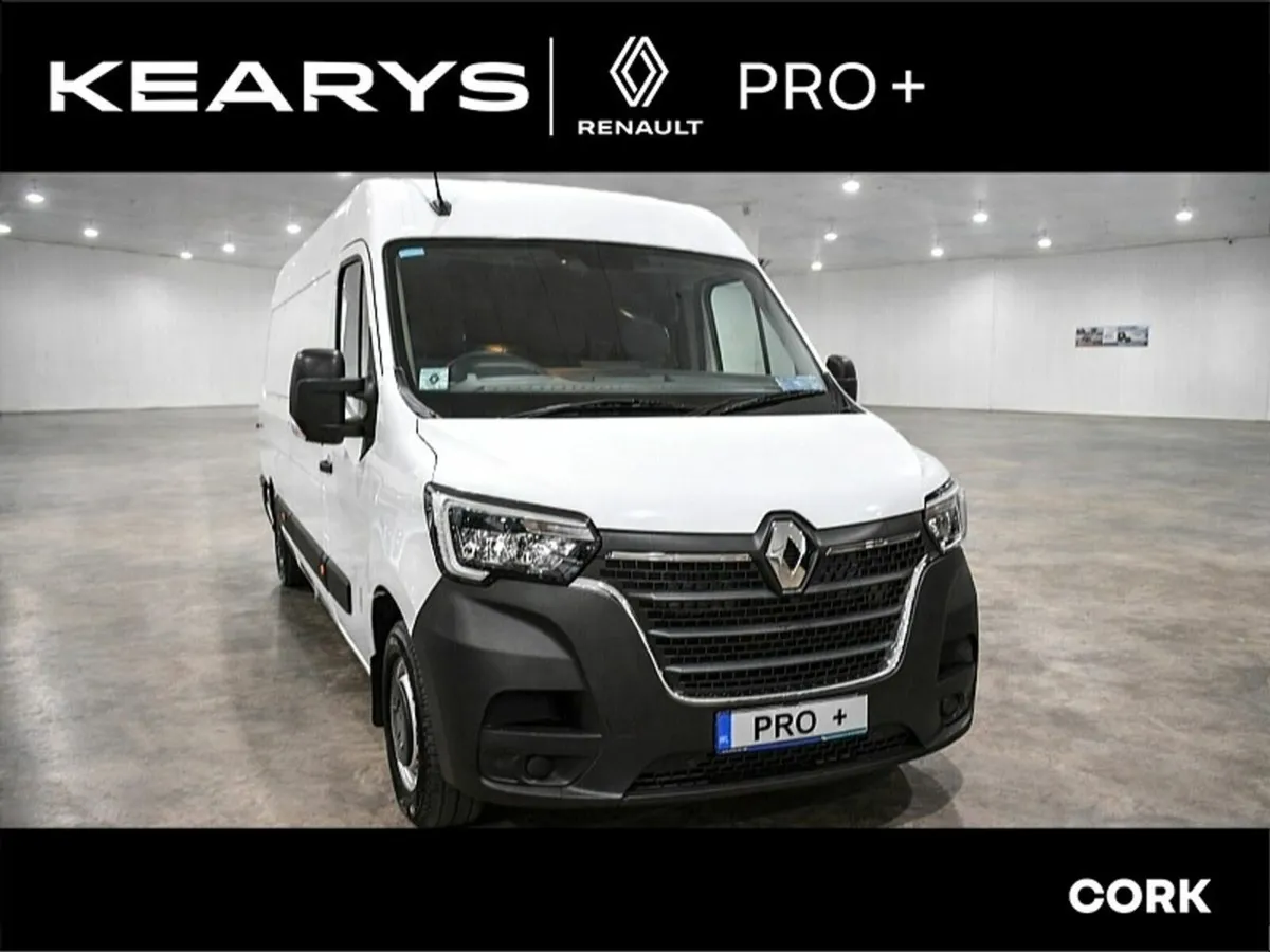 Renault Master LM35 135 Business MY22 INC VAT - Image 1