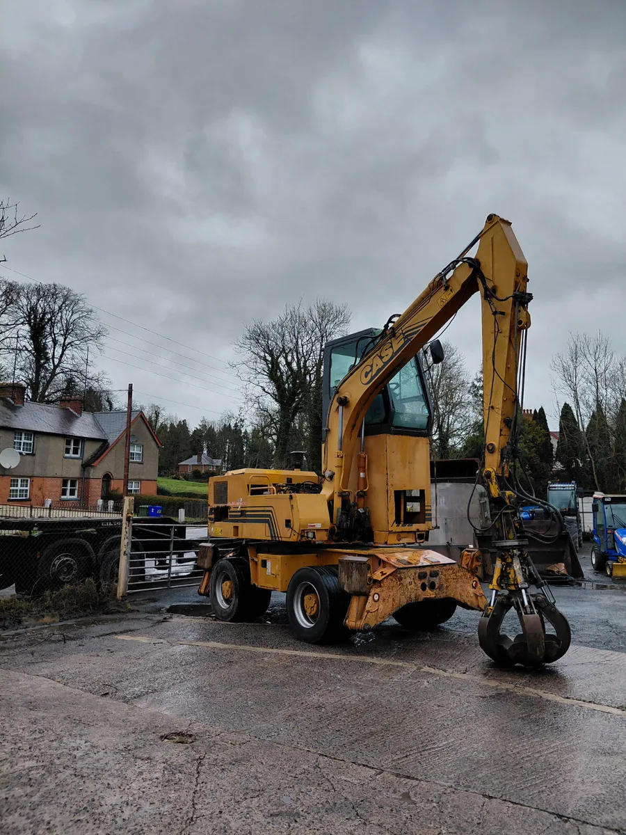 Case 588 Waste/Scrap Handler - Image 3