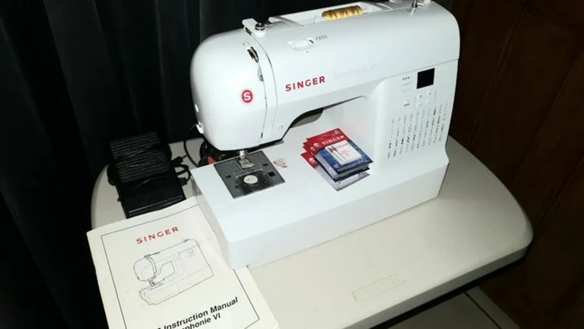 Singer Symphonie VI Electronic Sewing Machine - Image 1