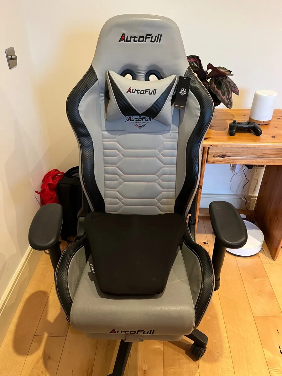 Autofull Gaming Chair - With Tags - Image 3