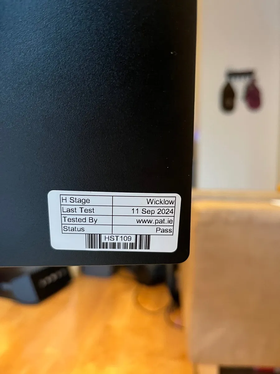 Philips 32” Brilliance 328P Computer Monitor - Image 3