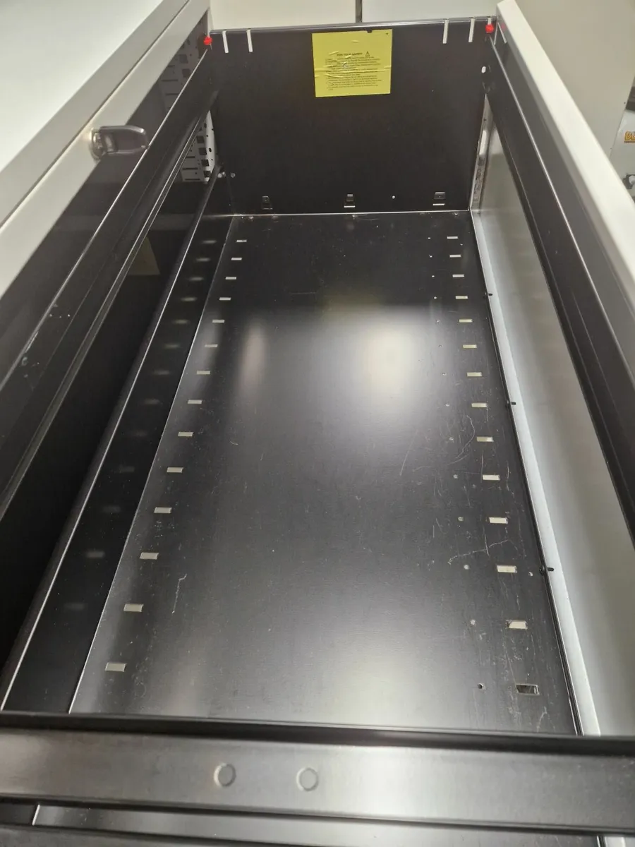 Storage Press Lockable with Key - Image 4