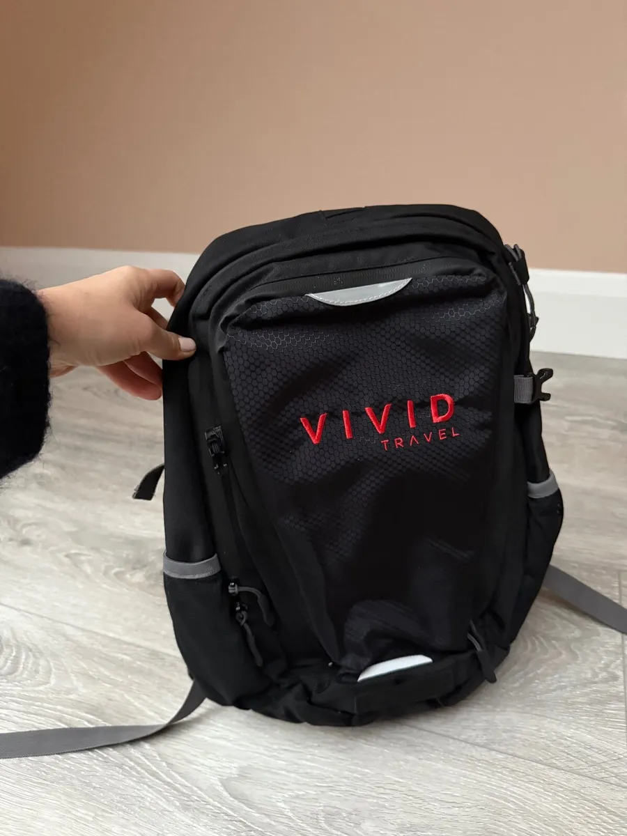 Backpack with rain cover - Image 1