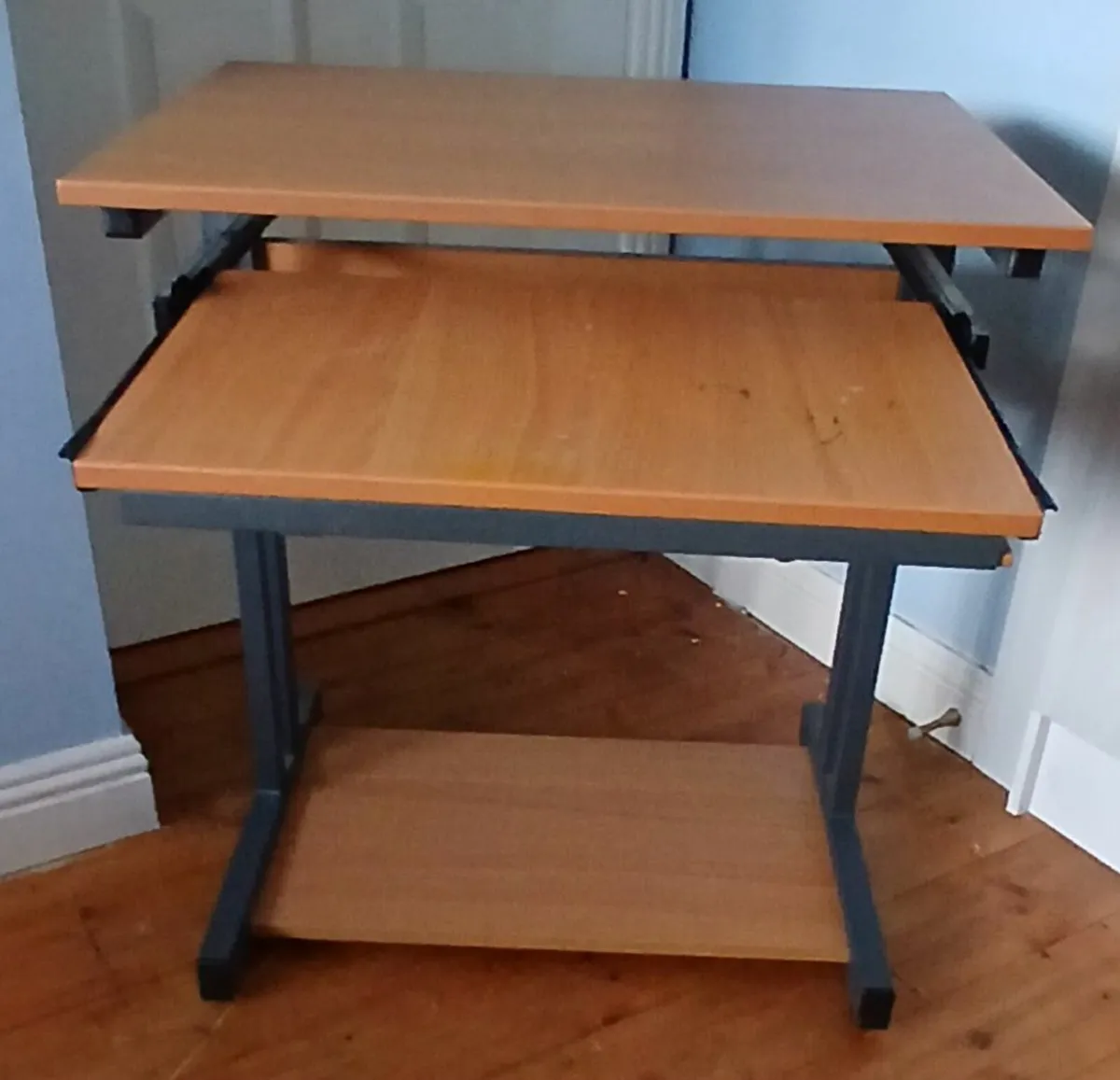 Computer Desk - Image 1