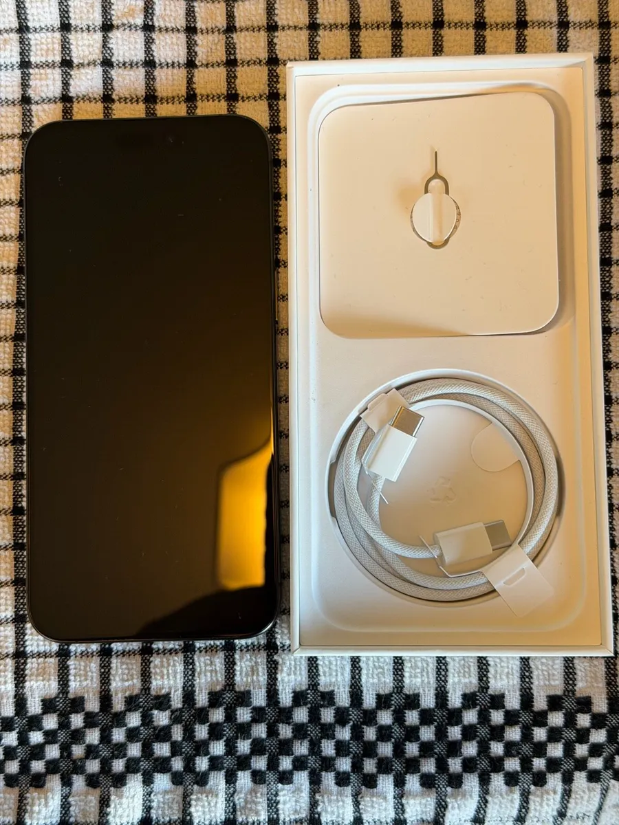 iPhone 15 pro max 256gb - Image 1