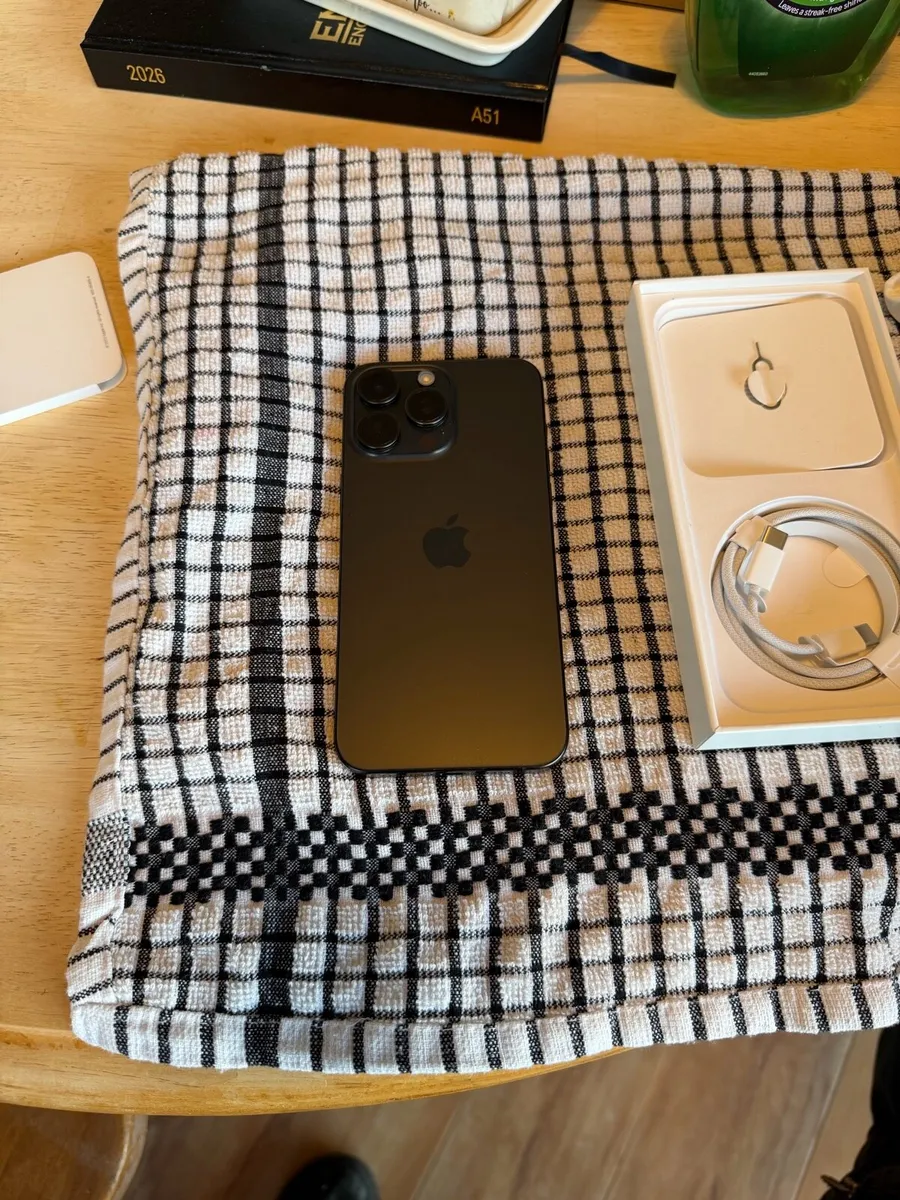 iPhone 15 pro max 256gb - Image 3