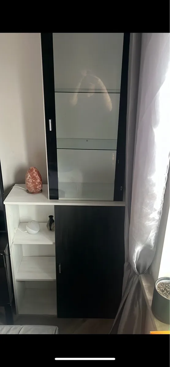 Display cabinet (glass)+storage unit two separate - Image 4