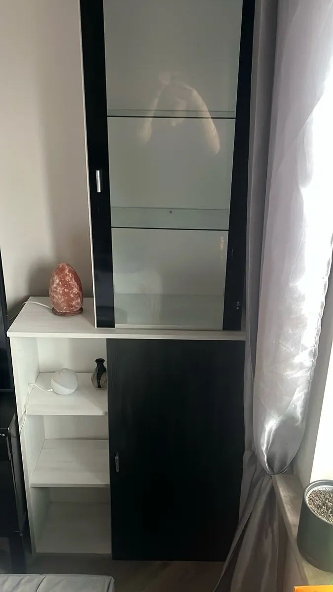 Display cabinet (glass)+storage unit two separate - Image 1
