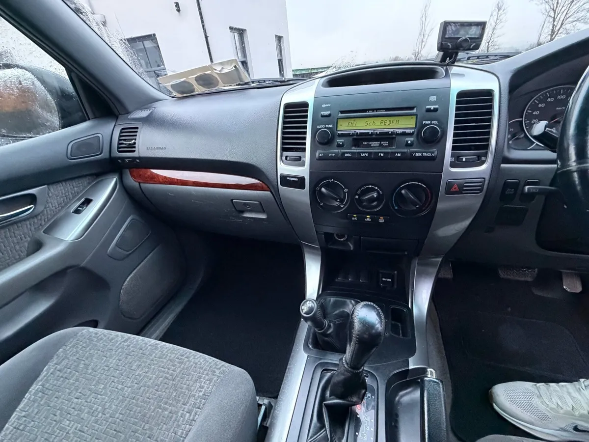 Toyota Landcruiser - Image 4