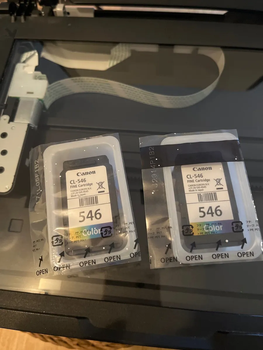 Printer Canon MG2550s + ink black and color - Image 2