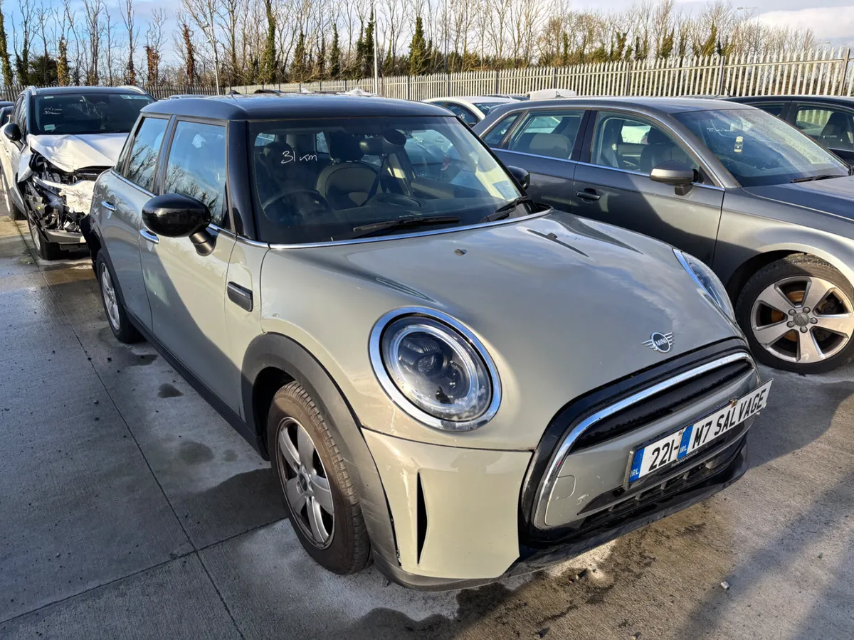 22 Mini Cooper 1.5 Petrol Auto 31km Starts - Image 2