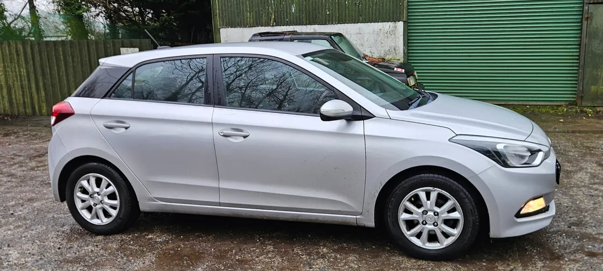 Hyundai i20 2016 162 1.2petrol manual - Image 2