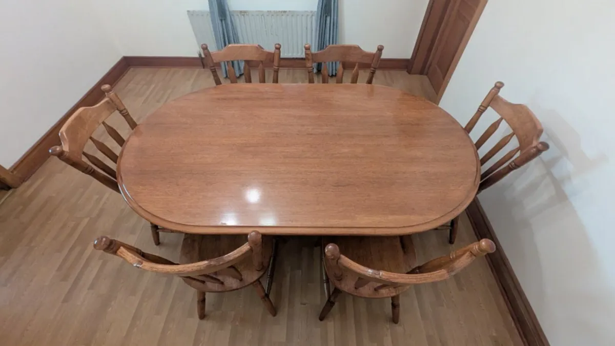Hardwood dining room table and 6 chairs - perfect - Image 2