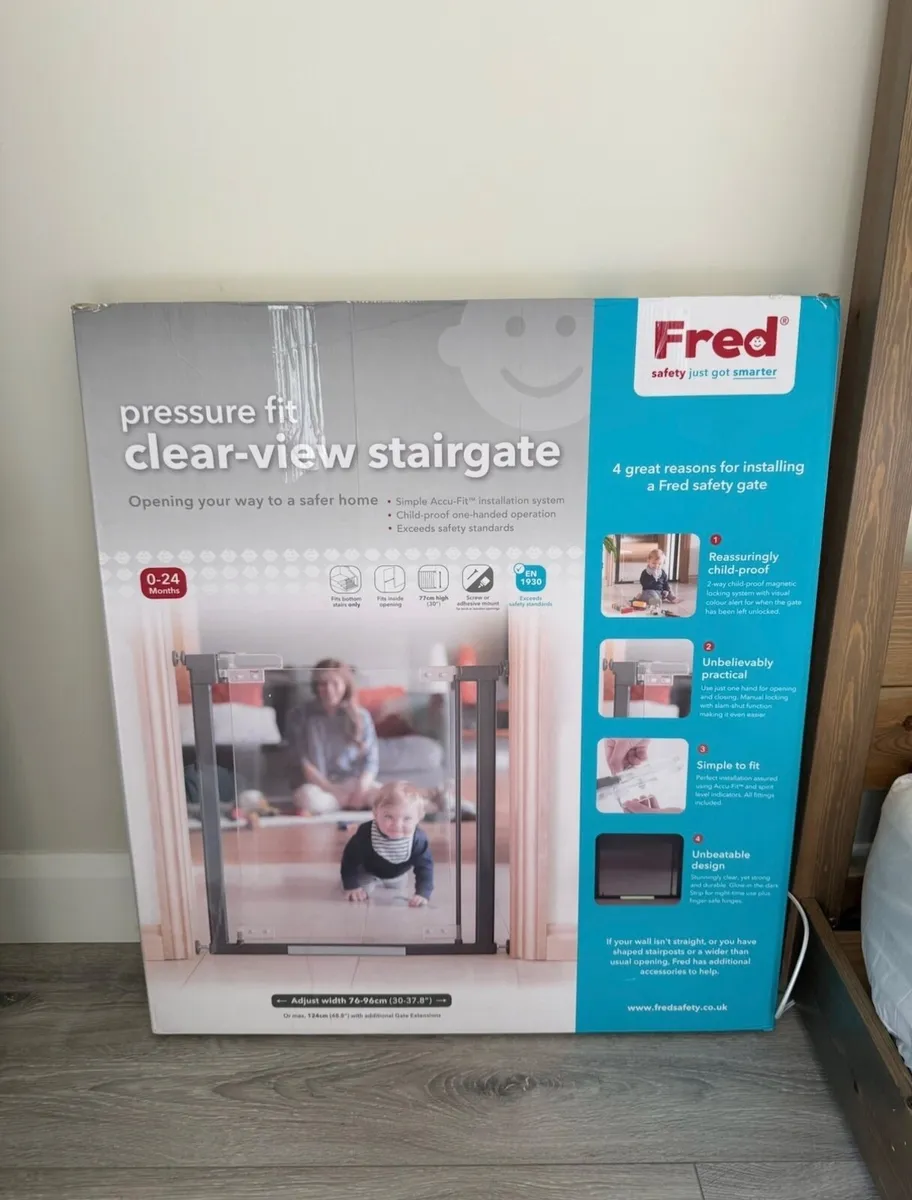 Fred pressure-fit safety stair gate - Image 1
