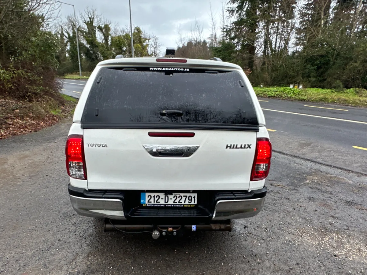 Toyota Hilux 2021 - Image 4