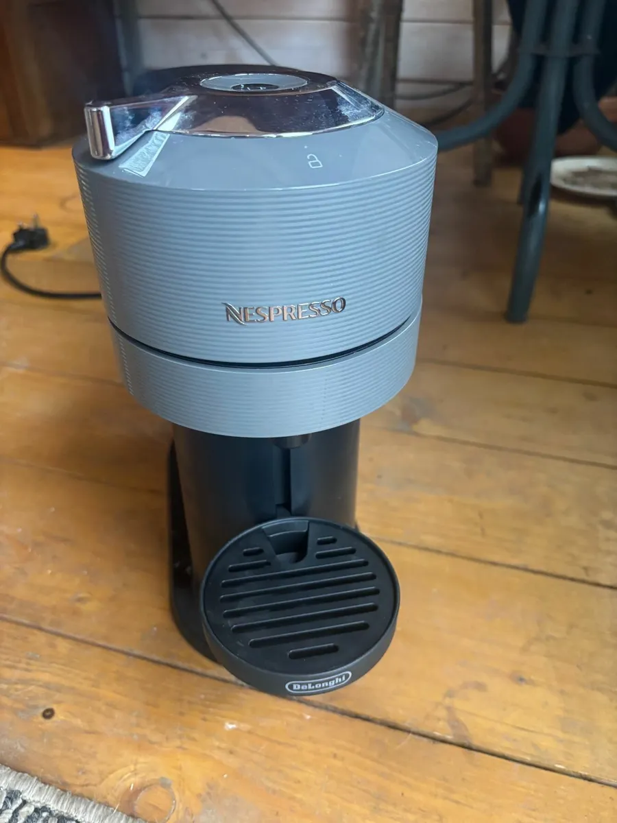 Nespresso Delonghi Vertuo Machine - Image 1
