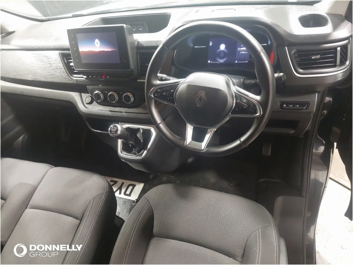 Renault Trafic Lwb Diesel Extra Sport - Image 4