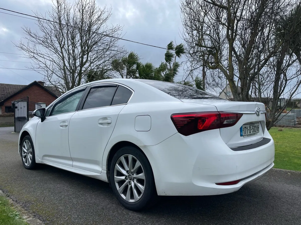 Toyota Avensis D4D Active, tax & test - Image 4