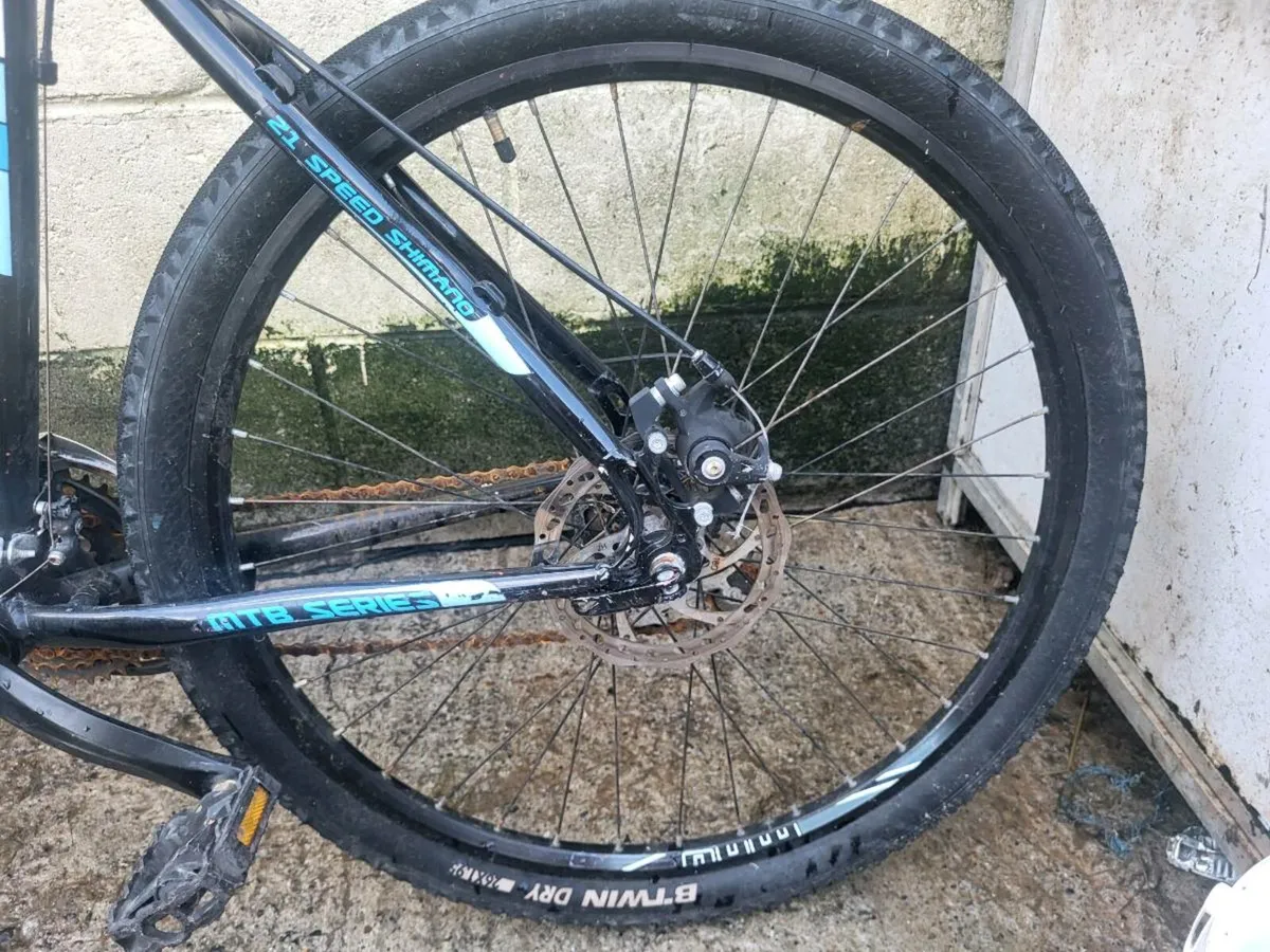 Double disc large frame mens bike - Image 3