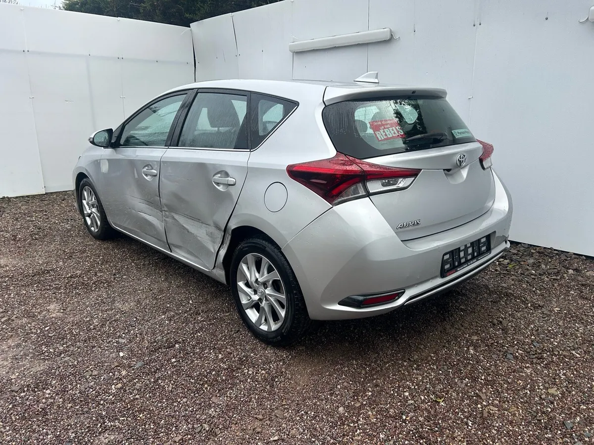 Toyota Auris diesel - Image 4