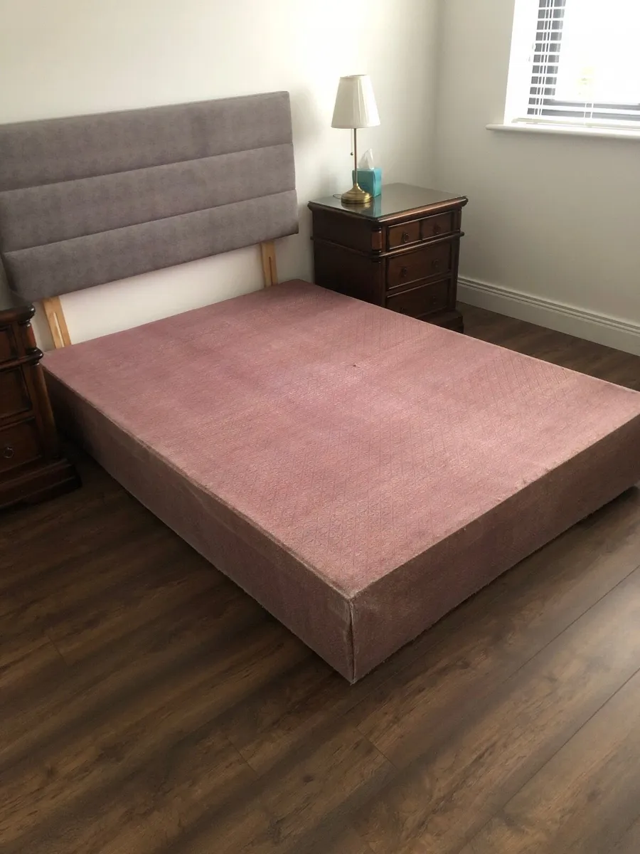 Double bed base