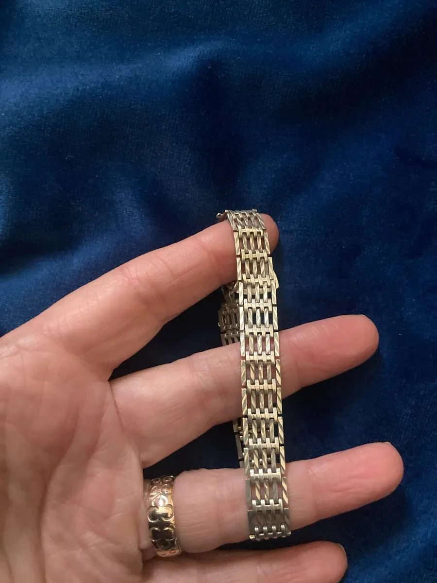 Vintage sterling silver gate bracelet - Image 2