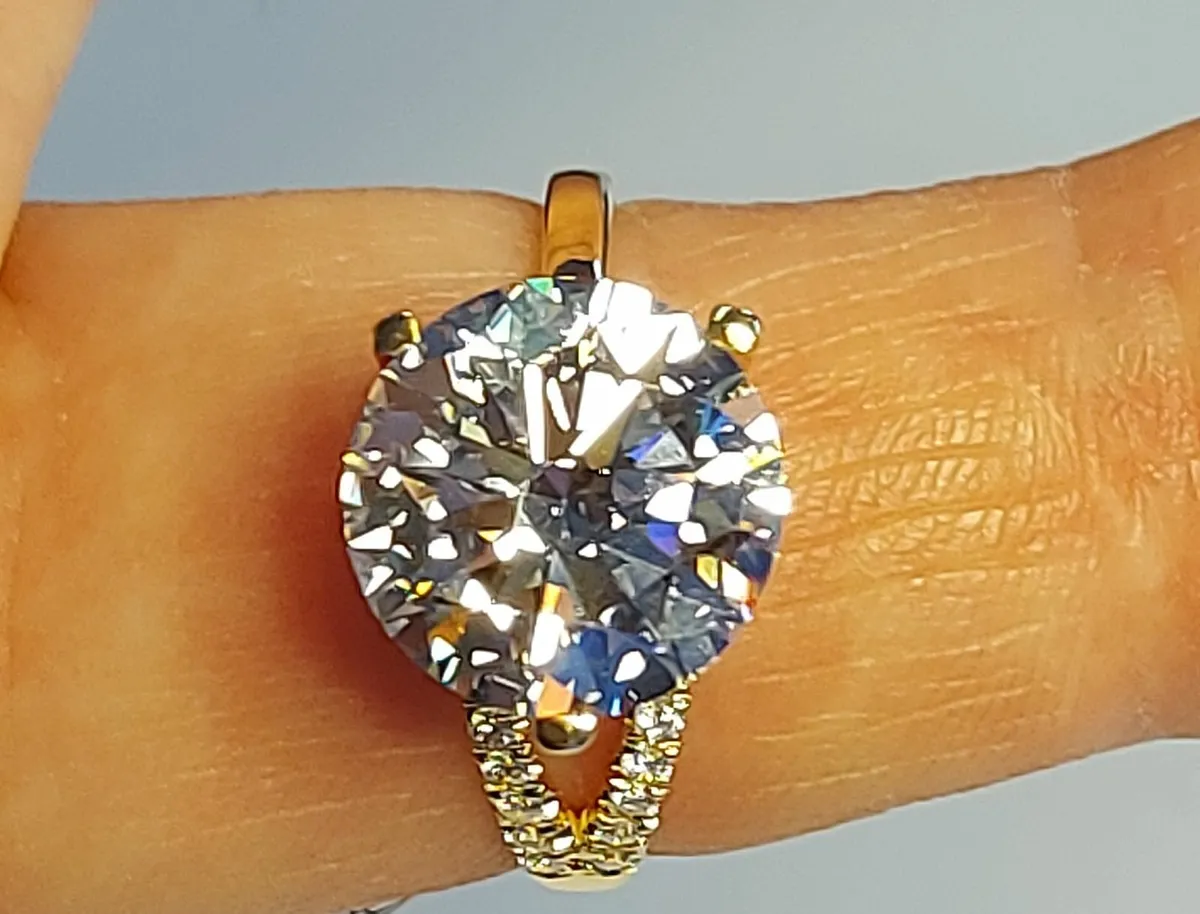 14k Gold ring with 5.2 ct Lab-Grown Diamonds, 5.04 - Image 4