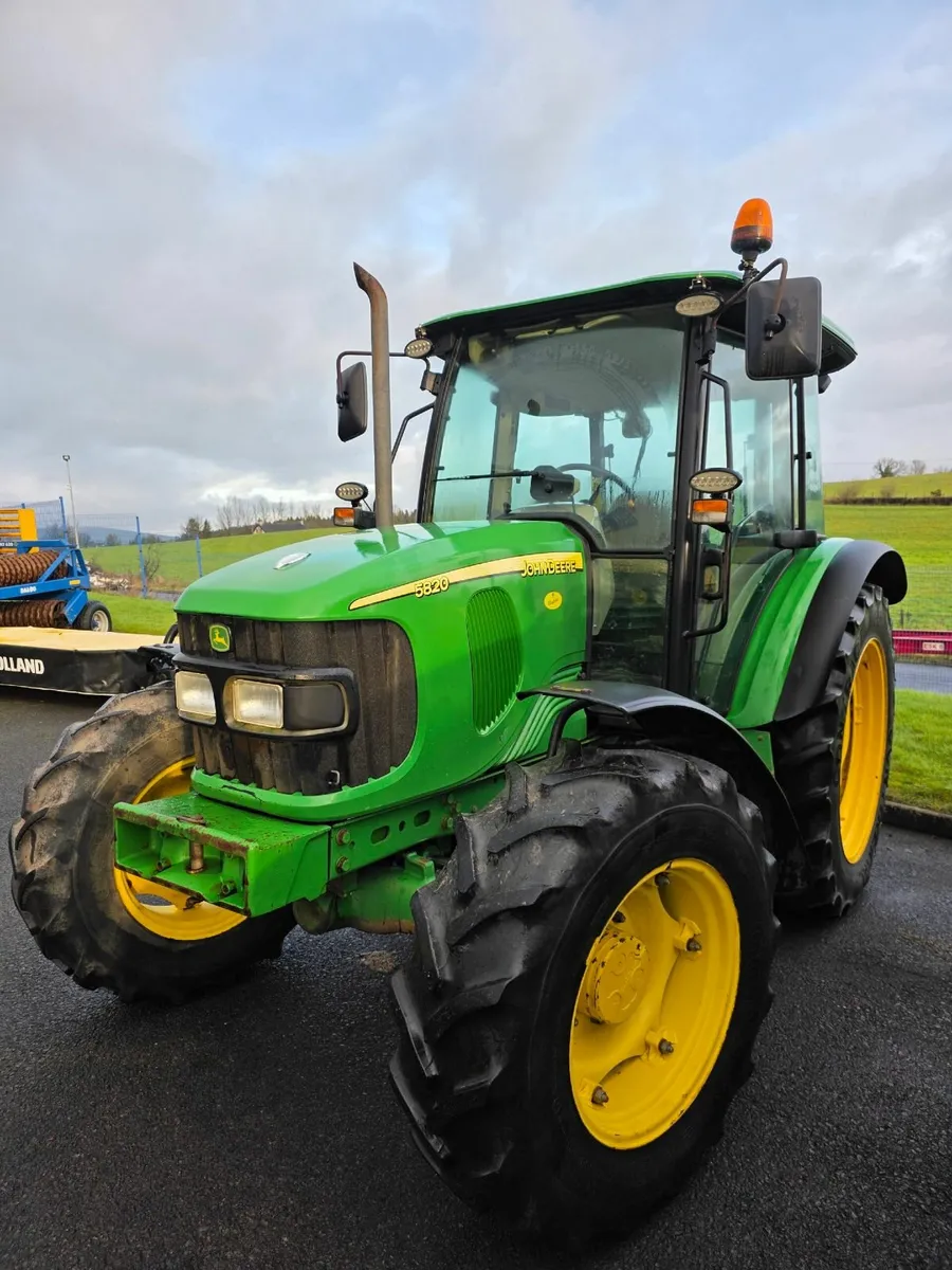 John Deere 5820 - Image 4