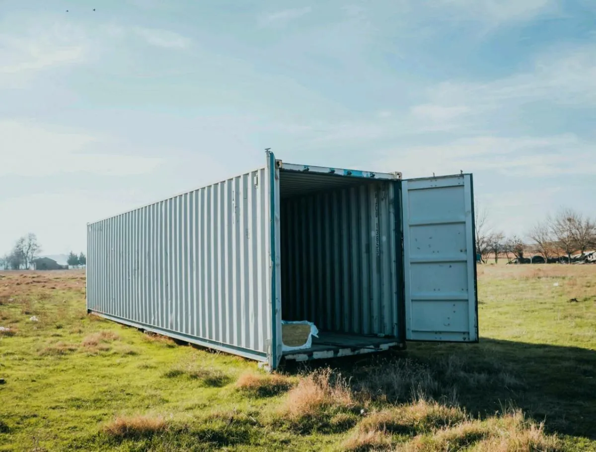 Small site for storage container