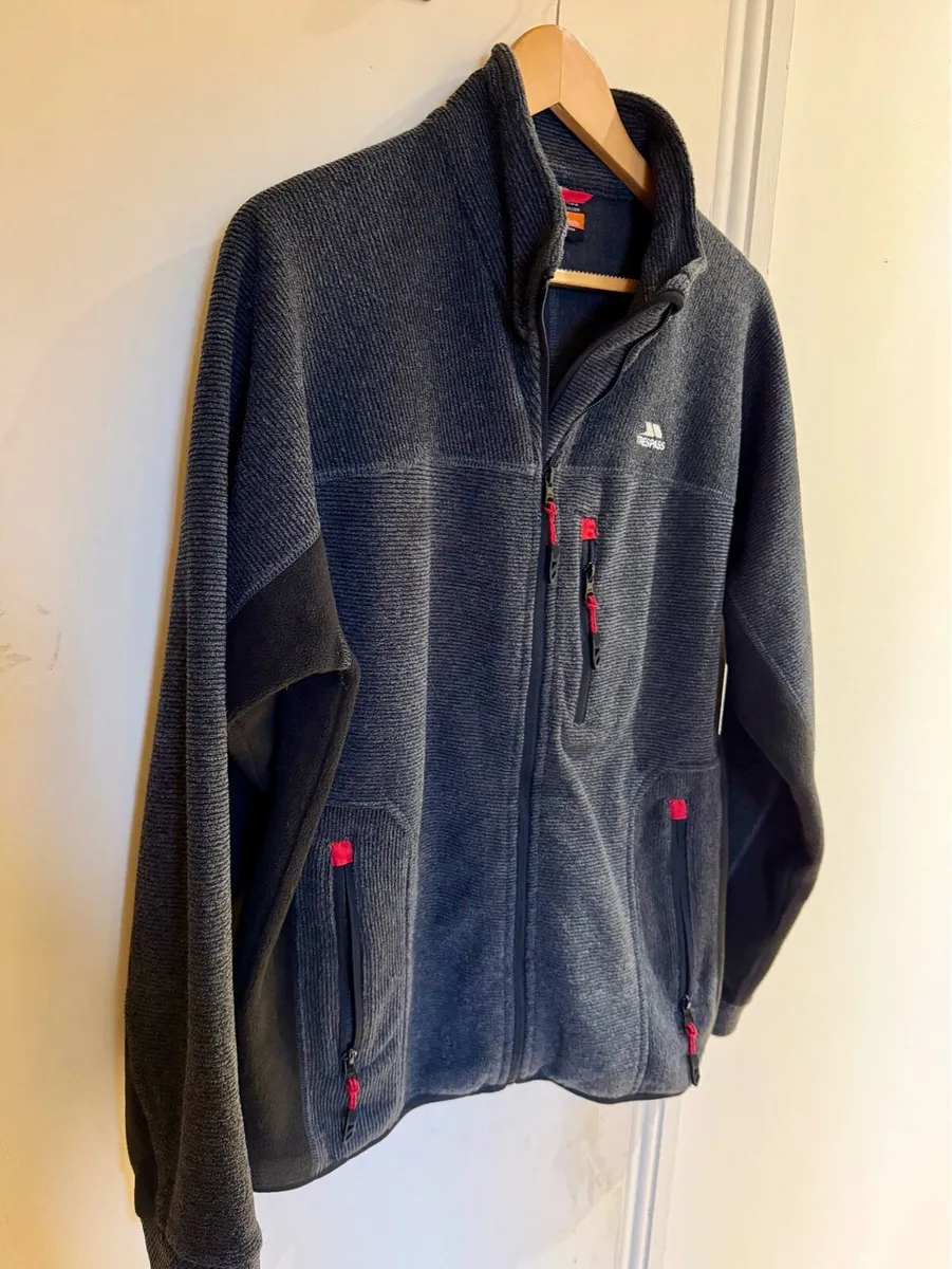 Trespass black jacket - Image 4