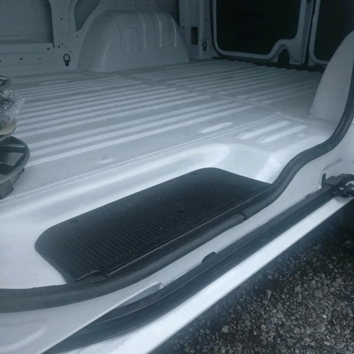 Opel Vivaro - Image 4