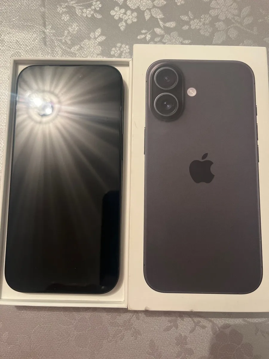 I phone 16 - Image 3