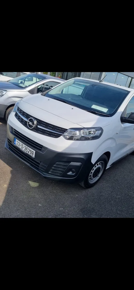 Opel Vivaro - Image 1