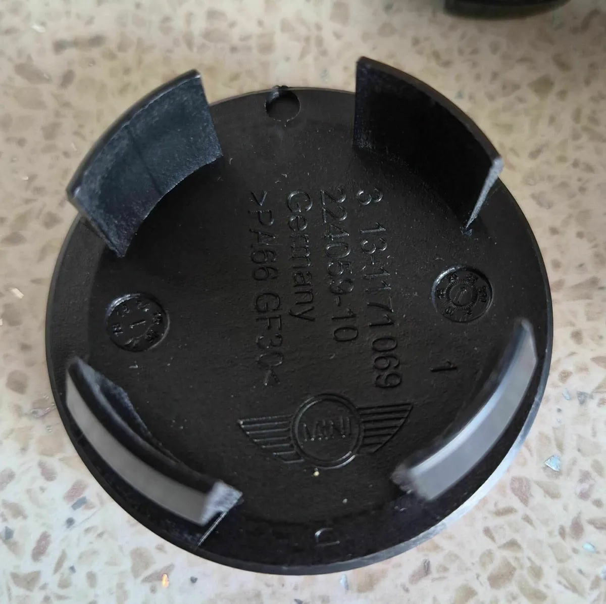 4 x Mini Centre Caps - FREE POST - Image 3