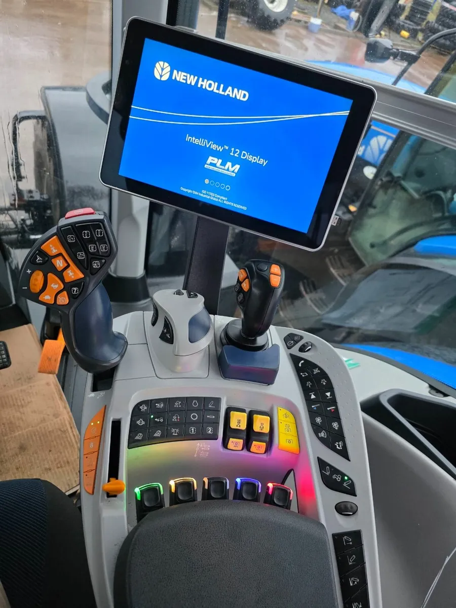 New Holland T7.300 AUTOCOMMAND PLM - Image 4