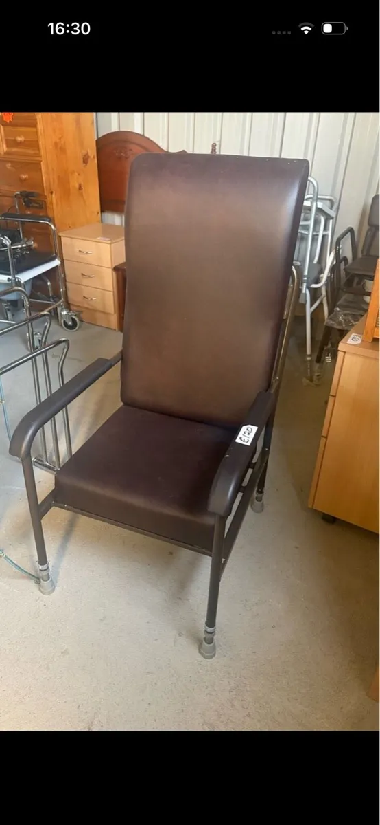 Orthopaedic Chair - Image 2
