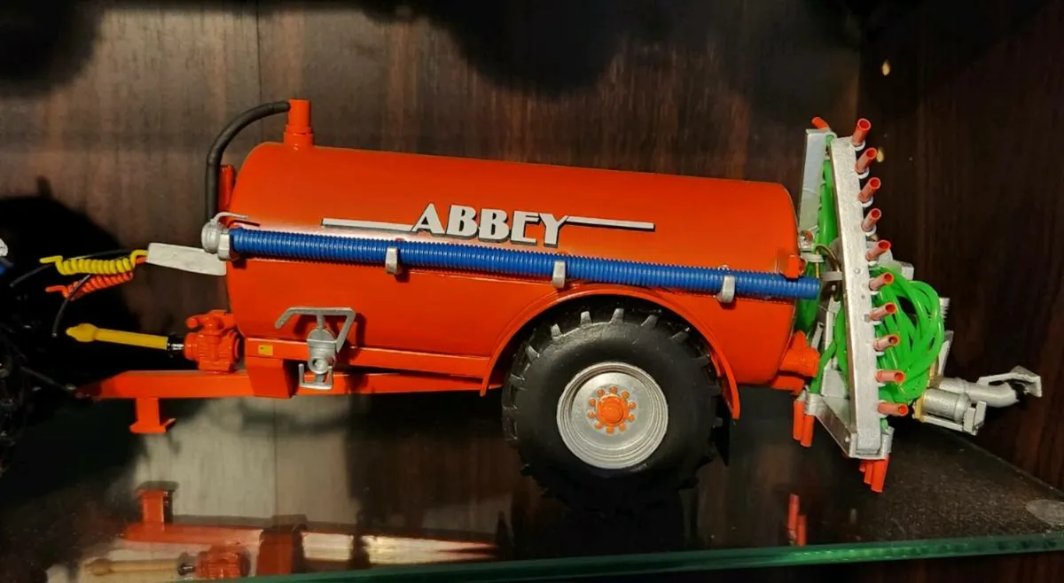 1:32 Scale models for sale [FARM, SCRATCH BUILT] - Image 1