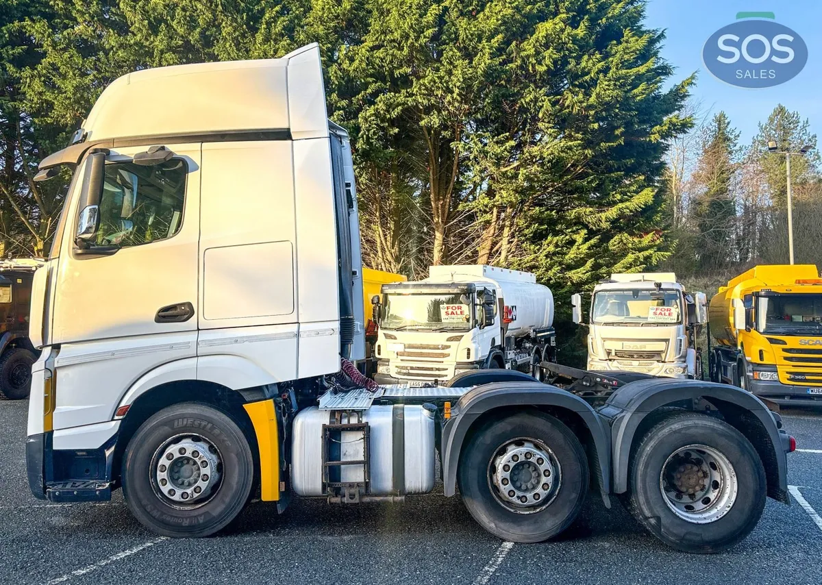 2012 Mercedes Benz 2545 Tractor Unit - Image 2